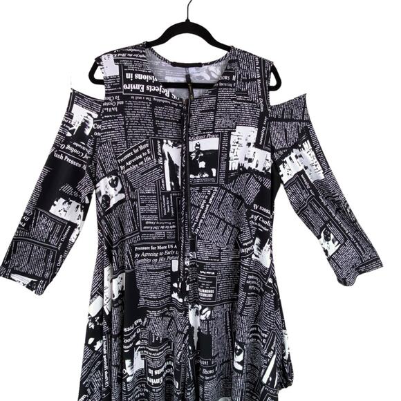 IC by Connie K Art to Wear Jump Suit Size XL Newspaper Print Funky - Picture 2 of 12
